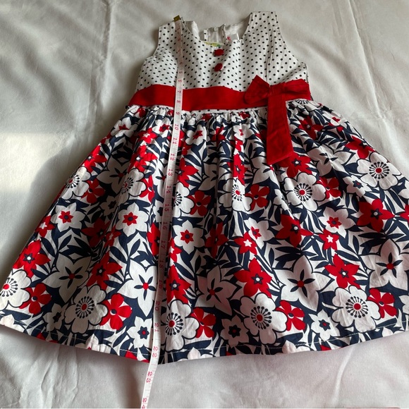 NWT Beautiful 2/3 Year Old Girls Floral Polka Dots Dress in Red, Blue and White - Picture 14 of 16